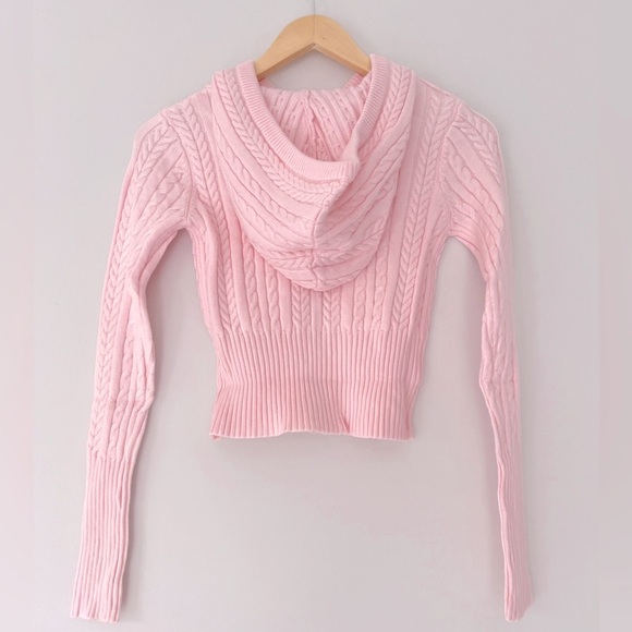 Aimee hoodie last 1- (WEEKEND SALE) - Picture 2 of 2